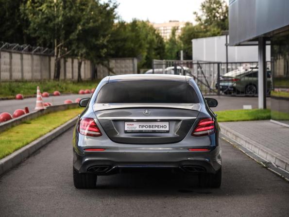 Mercedes-Benz E-Класс AMG V (W213) с пробегом 2018 года, цена 3 299 000 рублей, 242976 км, седан, Автокод Объявления