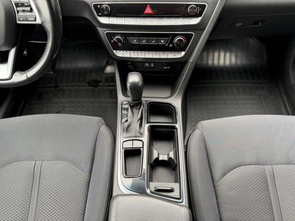 Hyundai Sonata VII (LF) Рестайлинг с пробегом 2018 года, цена 1 595 000 рублей, 127069 км, седан, Автокод Объявления
