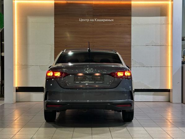 Hyundai Solaris II Рестайлинг с пробегом 2021 года, цена 1 789 000 рублей, 37600 км, седан, Автокод Объявления