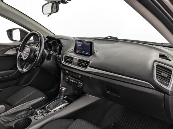Mazda 3 III (BM) Рестайлинг с пробегом 2017 года, цена 1 500 000 рублей, 136614 км, хэтчбек, Автокод Объявления