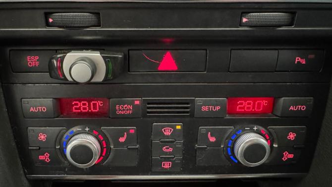 Audi A6 III (C6) с пробегом 2006 года, цена 430 000 рублей, 452425 км, седан, Автокод Объявления