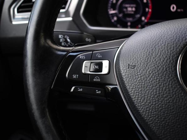 Volkswagen Tiguan II с пробегом 2017 года, цена 2 525 000 рублей, 193515 км, внедорожник, Автокод Объявления