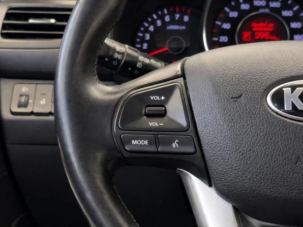 Kia Rio III с пробегом 2013 года, цена 957 000 рублей, 135825 км, хэтчбек, Автокод Объявления