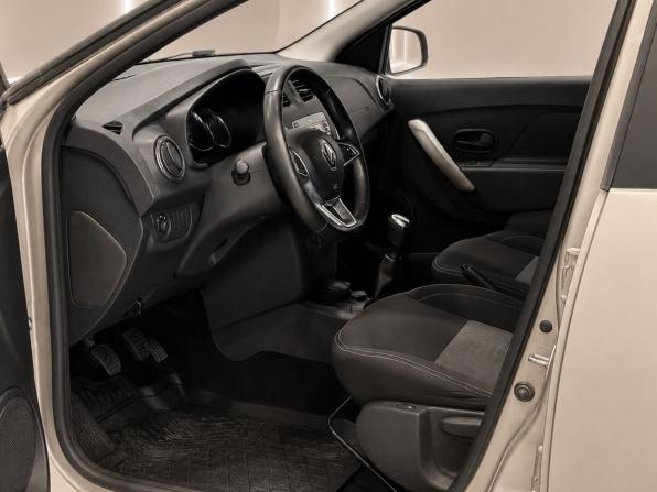 Renault Sandero II Рестайлинг с пробегом 2021 года, цена 1 395 000 рублей, 43000 км, хэтчбек, Автокод Объявления