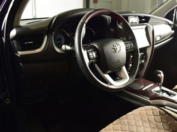 Toyota Fortuner II с пробегом 2018 года, цена 3 785 995 рублей, 204693 км, внедорожник, Автокод Объявления