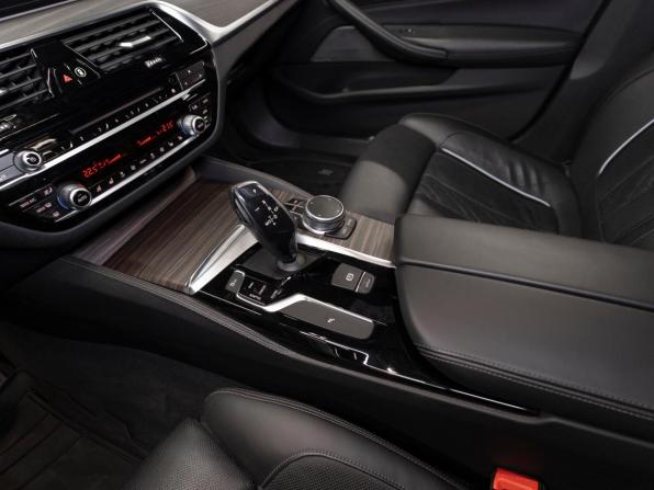 BMW 5 серии VII (G30/G31/G38) с пробегом 2018 года, цена 4 300 000 рублей, 120000 км, седан, Автокод Объявления