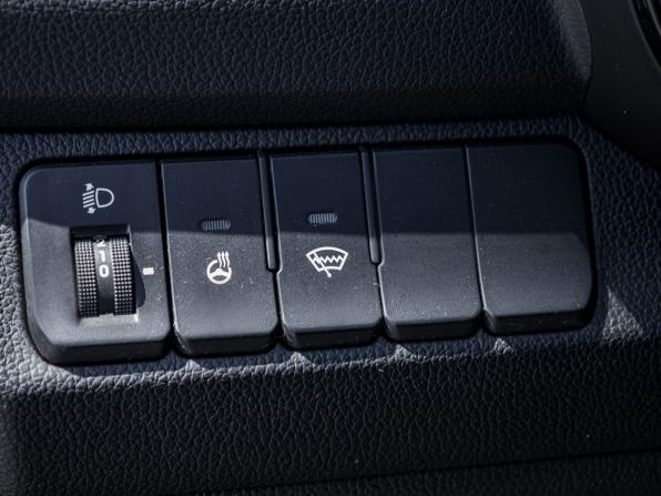 Kia Rio III Рестайлинг с пробегом 2015 года, цена 989 000 рублей, 145000 км, хэтчбек, Автокод Объявления