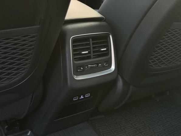 Geely Atlas Pro с пробегом 2024 года, цена 2 390 000 рублей, 2924 км, внедорожник, Автокод Объявления