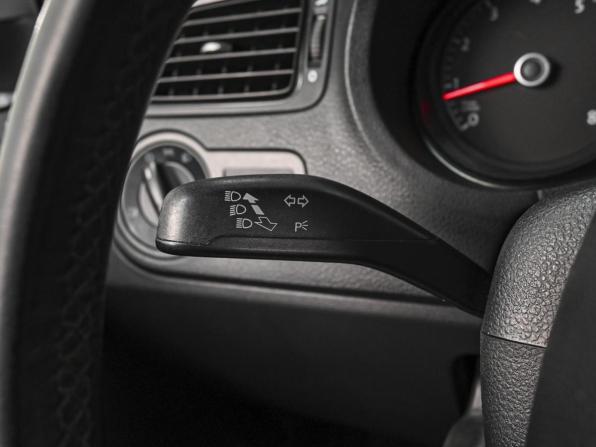 Volkswagen Polo V Рестайлинг с пробегом 2017 года, цена 1 070 000 рублей, 199431 км, седан, Автокод Объявления
