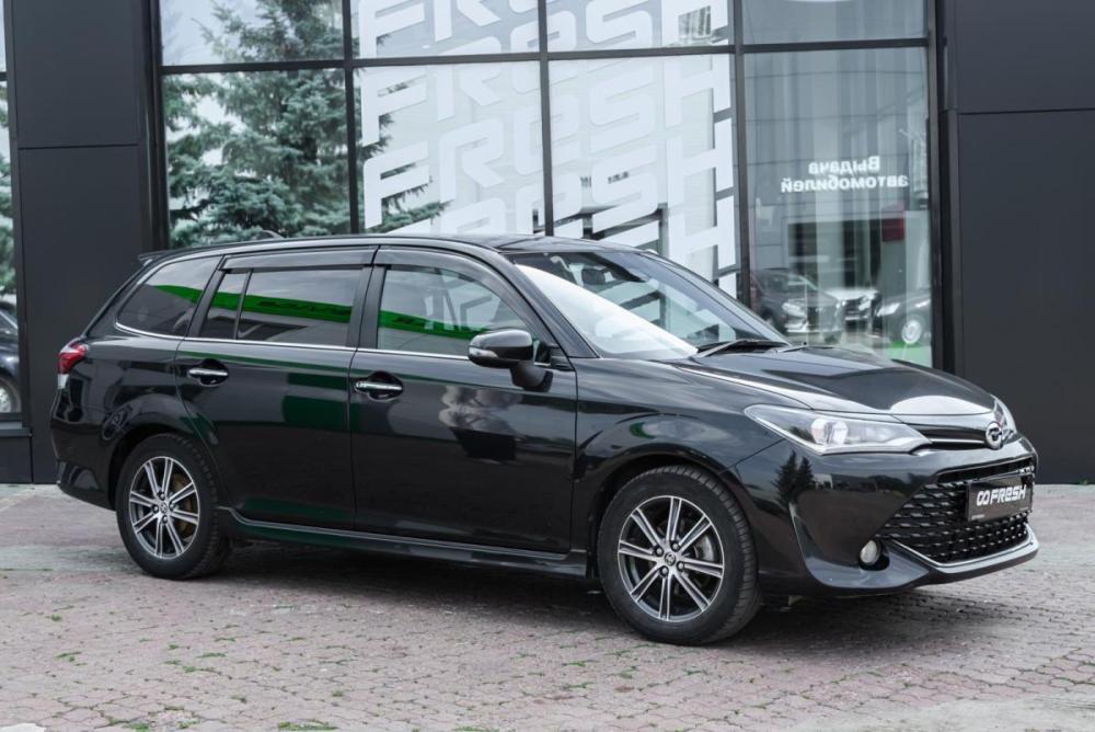 Toyota Corolla XI (E160 E170 E180) Рестайлинг 1 Ульяновск  - изображение 1