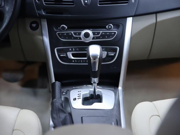 Renault Latitude I с пробегом 2010 года, цена 830 000 рублей, 206866 км, седан, Автокод Объявления