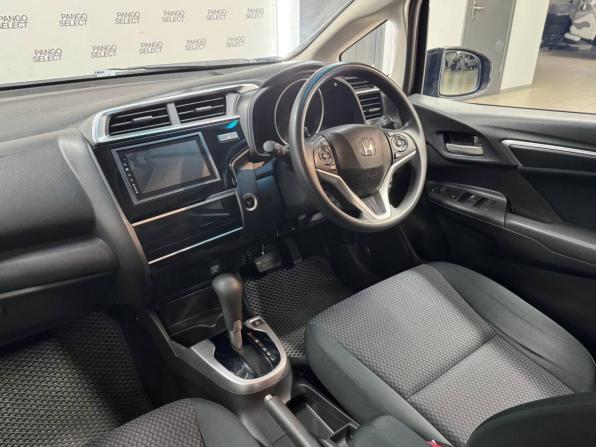 Honda Fit III Рестайлинг с пробегом 2018 года, цена 1 130 000 рублей, 76988 км, хэтчбек, Автокод Объявления