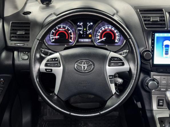 Toyota Highlander II (XU40) Рестайлинг с пробегом 2013 года, цена 1 850 000 рублей, 239510 км, внедорожник, Автокод Объявления