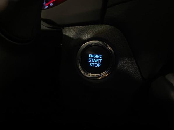 Toyota RAV4 V (XA50) с пробегом 2021 года, цена 3 100 000 рублей, 113746 км, внедорожник, Автокод Объявления