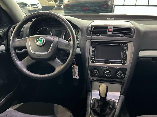 Skoda Octavia II (A5) Рестайлинг с пробегом 2010 года, цена 790 000 рублей, 185510 км, лифтбек, Автокод Объявления