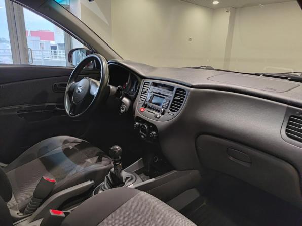 Kia Rio II Рестайлинг с пробегом 2011 года, цена 475 000 рублей, 196052 км, хэтчбек, Автокод Объявления