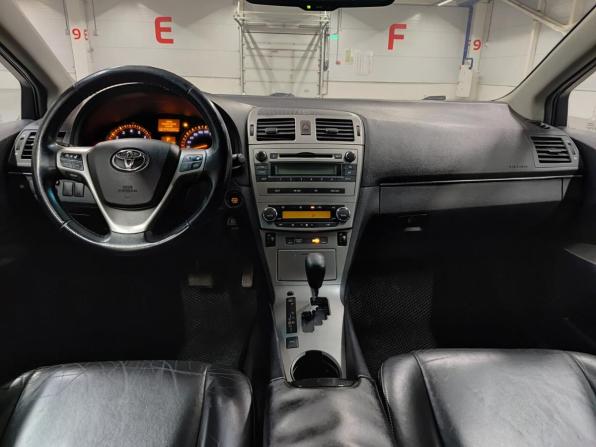 Toyota Avensis III с пробегом 2010 года, цена 965 000 рублей, 275384 км, седан, Автокод Объявления
