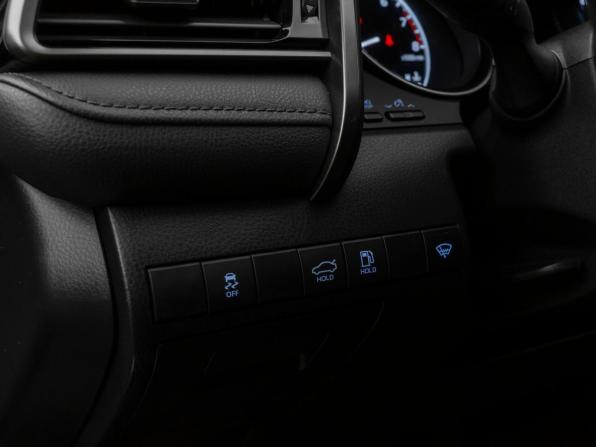 Toyota Camry VIII (XV70) Рестайлинг с пробегом 2021 года, цена 2 590 000 рублей, 241271 км, седан, Автокод Объявления