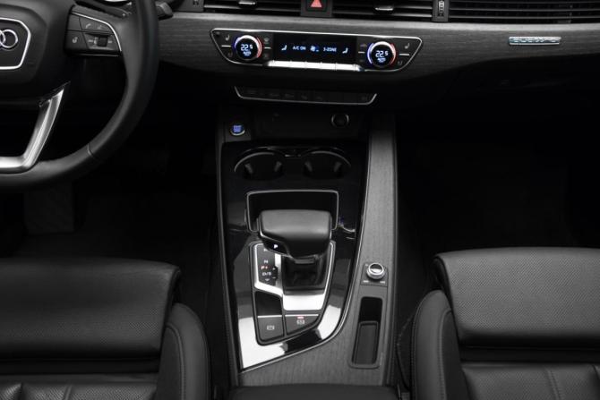 Audi A5 II (F5) Рестайлинг с пробегом 2023 года, цена 5 750 000 рублей, 24589 км, лифтбек, Автокод Объявления