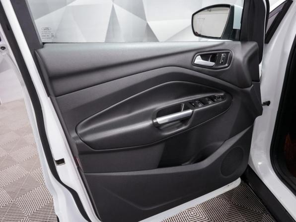 Ford Kuga II с пробегом 2016 года, цена 1 414 000 рублей, 178000 км, внедорожник, Автокод Объявления