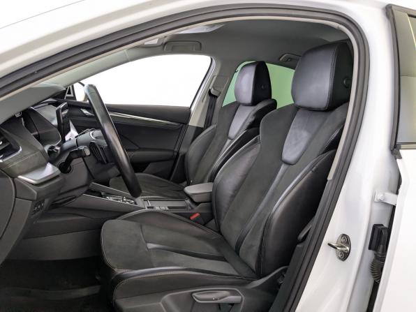 Skoda Octavia IV (A8) с пробегом 2021 года, цена 2 250 000 рублей, 101847 км, лифтбек, Автокод Объявления