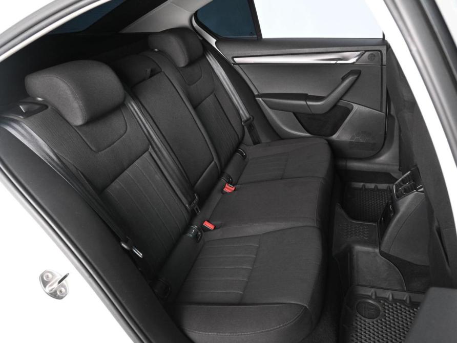 Skoda Octavia III (A7) Рестайлинг Ростов-на-Дону  - изображение 7