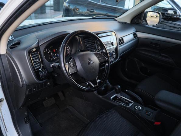 Mitsubishi Outlander III Рестайлинг 2 с пробегом 2016 года, цена 1 950 000 рублей, 65049 км, внедорожник, Автокод Объявления
