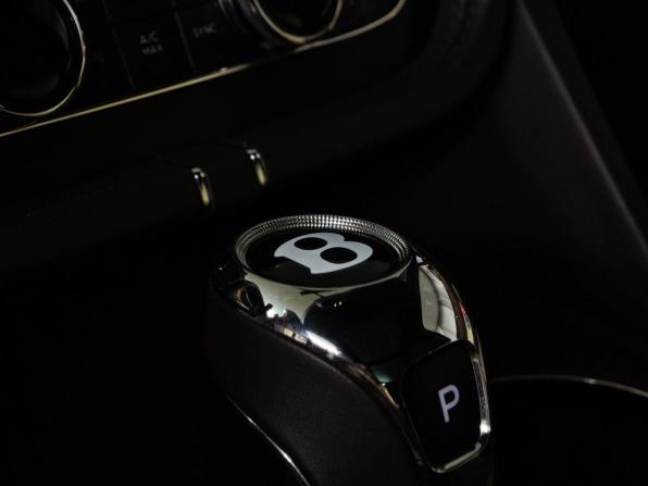 Bentley Bentayga I с пробегом 2018 года, цена 8 241 000 рублей, 108589 км, внедорожник, Автокод Объявления