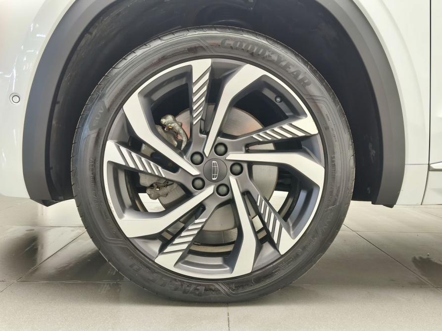 Geely Monjaro I Москва  - изображение 29