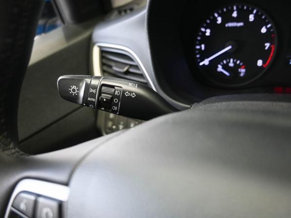 Hyundai Solaris II с пробегом 2017 года, цена 1 399 900 рублей, 124000 км, седан, Автокод Объявления