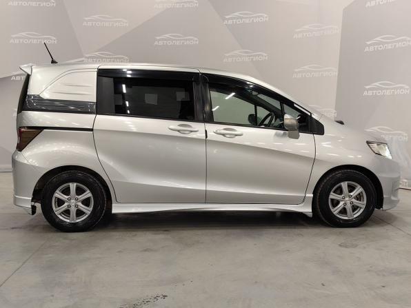 Honda Freed I с пробегом 2011 года, цена 1 299 000 рублей, 118000 км, компактвэн, Автокод Объявления