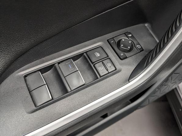Toyota RAV4 V (XA50) с пробегом 2021 года, цена 3 280 000 рублей, 106000 км, внедорожник, Автокод Объявления