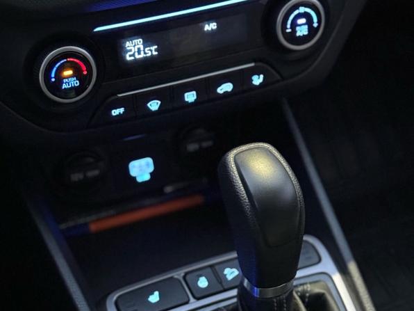 Hyundai Creta I Рестайлинг с пробегом 2021 года, цена 2 219 000 рублей, 46600 км, внедорожник, Автокод Объявления