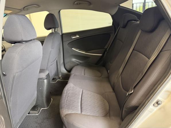 Hyundai Solaris I с пробегом 2013 года, цена 610 000 рублей, 220000 км, седан, Автокод Объявления