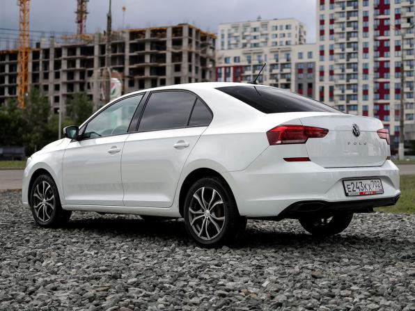 Volkswagen Polo VI с пробегом 2021 года, цена 1 219 000 рублей, 108000 км, лифтбек, Автокод Объявления