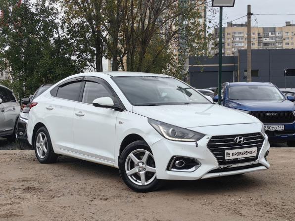 Hyundai Solaris II с пробегом 2018 года, цена 879 000 рублей, 236338 км, седан, Автокод Объявления