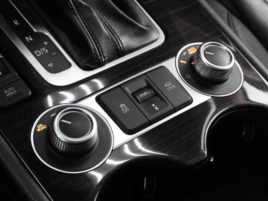 Volkswagen Touareg II Рестайлинг Тюмень  - изображение 15