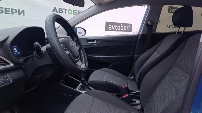 Hyundai Solaris II с пробегом 2017 года, цена 1 259 000 рублей, 98664 км, седан, Автокод Объявления