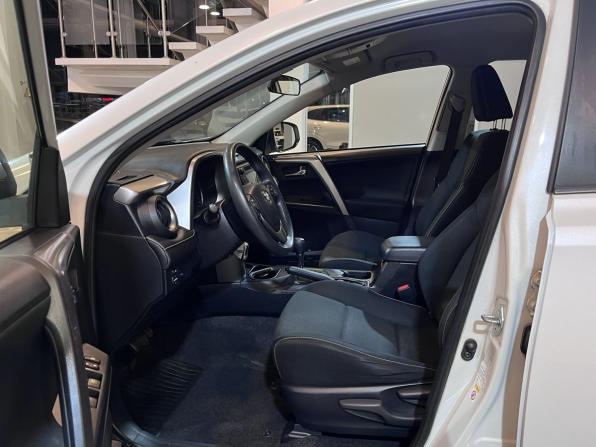 Toyota RAV4 IV (XA40) Рестайлинг с пробегом 2016 года, цена 2 349 000 рублей, 118500 км, внедорожник, Автокод Объявления