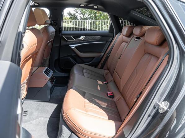 Audi A6 V (C8) с пробегом 2021 года, цена 4 580 000 рублей, 78850 км, седан, Автокод Объявления