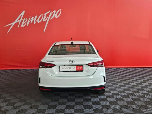 Hyundai Solaris II Рестайлинг с пробегом 2021 года, цена 1 399 000 рублей, 129703 км, седан, Автокод Объявления