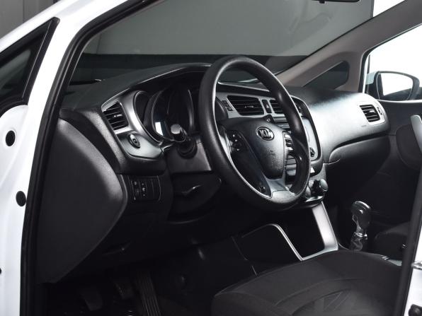 Kia Ceed II с пробегом 2013 года, цена 979 995 рублей, 176373 км, хэтчбек, Автокод Объявления