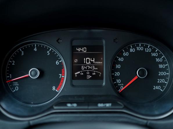 Volkswagen Polo V Рестайлинг с пробегом 2018 года, цена 1 139 000 рублей, 65000 км, седан, Автокод Объявления