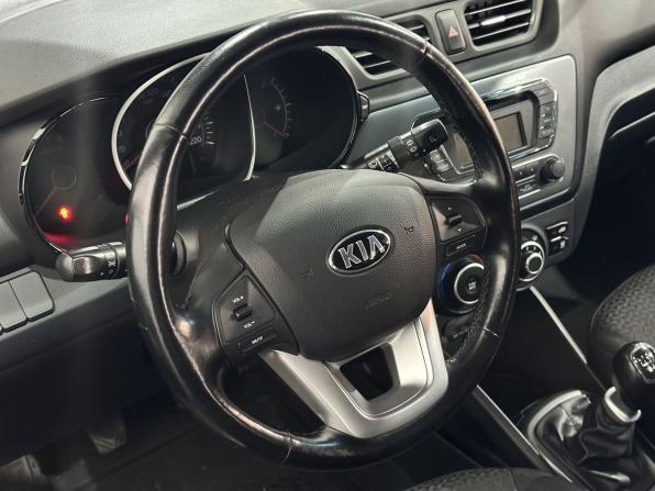 Kia Rio III с пробегом 2015 года, цена 980 000 рублей, 86500 км, хэтчбек, Автокод Объявления