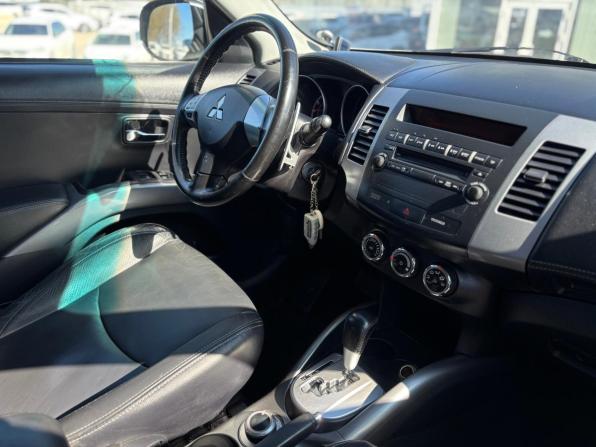 Mitsubishi Outlander II Рестайлинг с пробегом 2011 года, цена 1 640 000 рублей, 197181 км, внедорожник, Автокод Объявления
