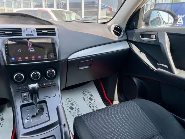Mazda 3 II (BL) Рестайлинг с пробегом 2012 года, цена 799 000 рублей, 196000 км, седан, Автокод Объявления