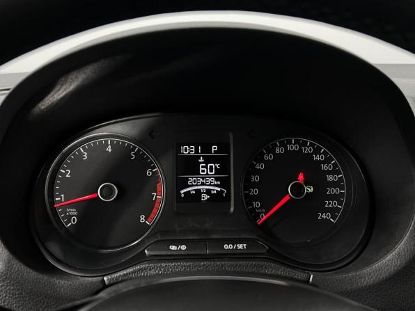 Volkswagen Polo V Рестайлинг с пробегом 2017 года, цена 998 900 рублей, 203439 км, седан, Автокод Объявления