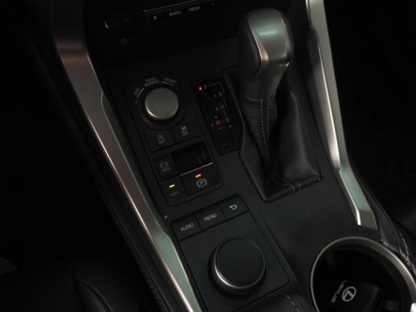 Lexus NX I с пробегом 2015 года, цена 2 900 000 рублей, 68070 км, внедорожник, Автокод Объявления