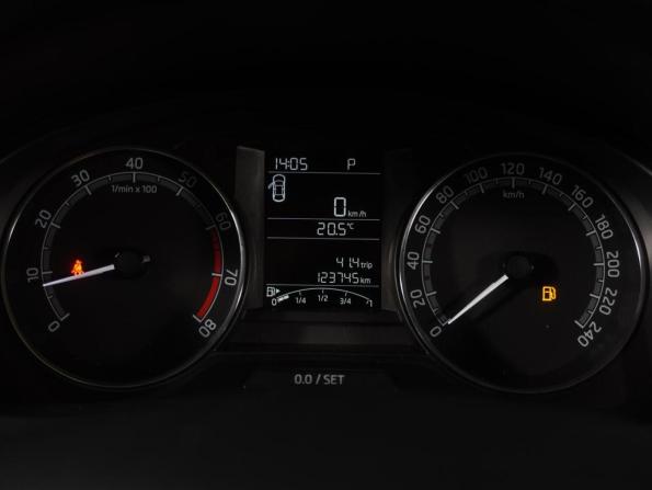 Skoda Rapid I Рестайлинг с пробегом 2018 года, цена 1 339 000 рублей, 123745 км, лифтбек, Автокод Объявления