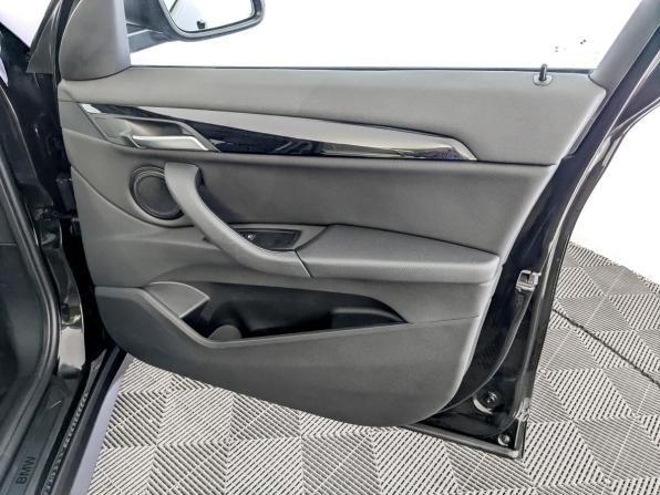BMW X1 II (F48) Рестайлинг с пробегом 2021 года, цена 3 050 000 рублей, 43002 км, внедорожник, Автокод Объявления